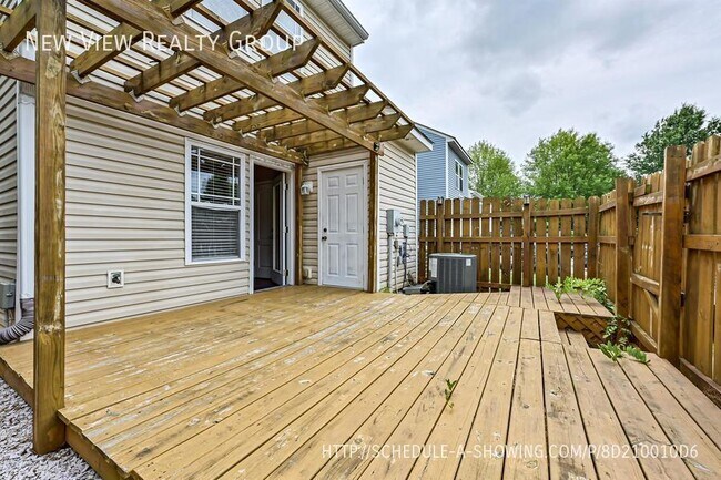 Building Photo - 9612 Mendenhall View Dr