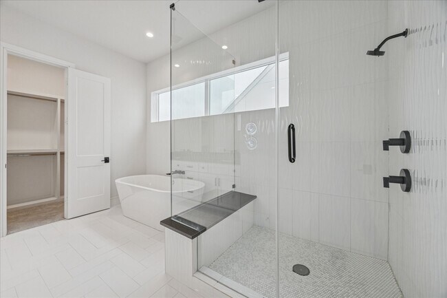 Building Photo - 1659 Bingle Rd