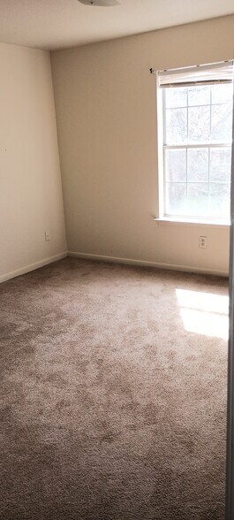 Building Photo - 3404 Cantabrian Dr