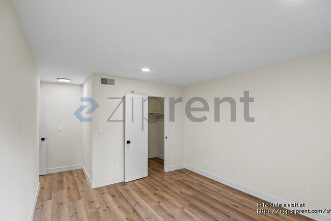 Building Photo - 291 Tradewinds Dr