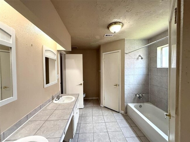 Building Photo - 1371 Stevenage Ln