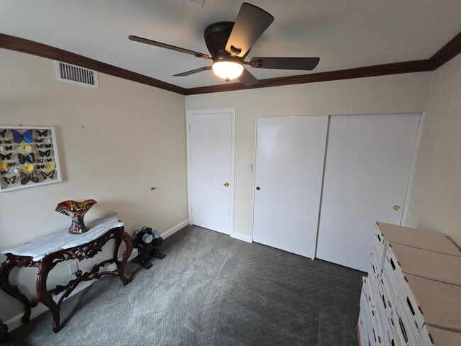 Building Photo - Updated Porter Ranch Townhome with Scenic ...