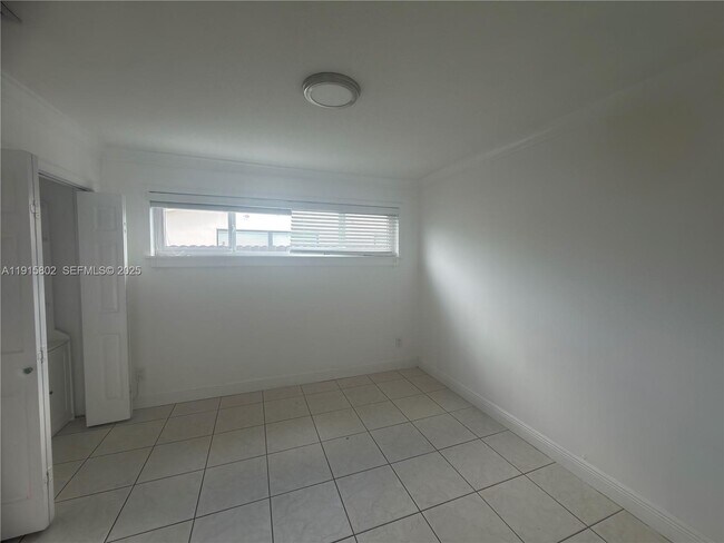 Building Photo - 7780 SW 28th St