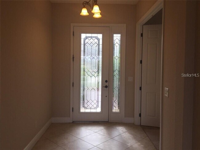 Building Photo - 5570 Rock Dove Dr