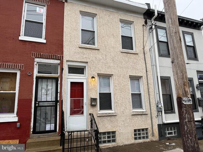 Building Photo - 1304 N 25th St