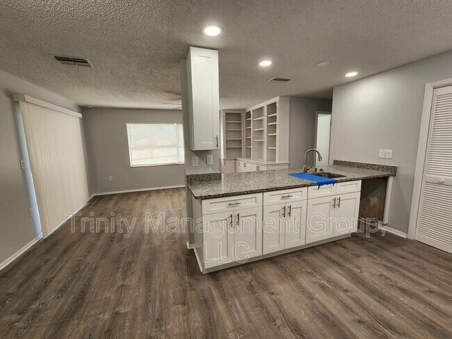 Building Photo - 2429 Keeport Dr