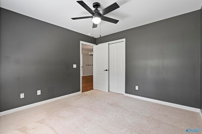 Building Photo - 122 Emory Dr