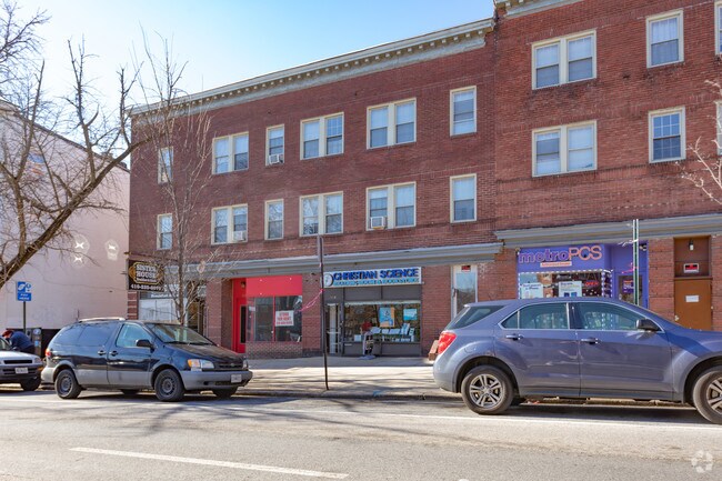 Building Photo - 2436 N Charles St