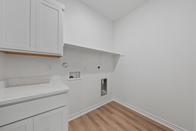 Building Photo - 7310 Caladium Dr