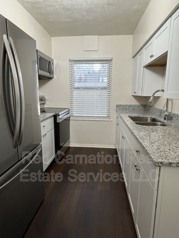 Building Photo - 1434 Antoinette Ave