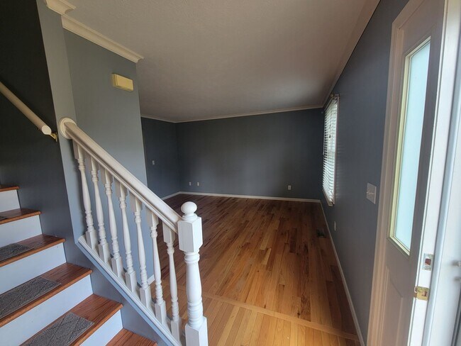 Building Photo - 3BR/4BA Dunlap Home for Lease