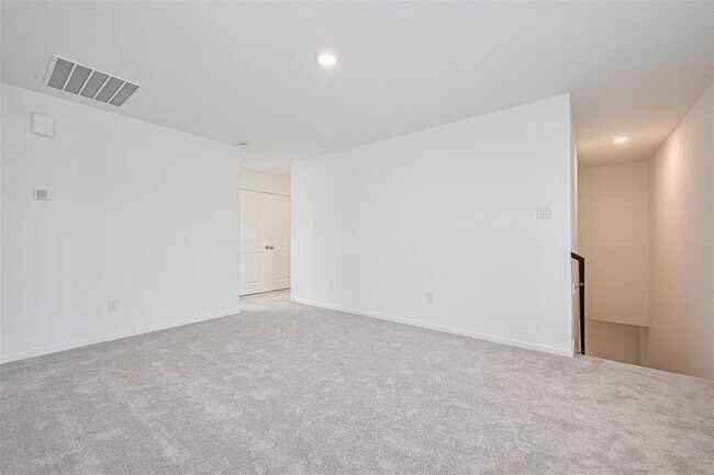 Building Photo - 26751 Prairie Smoke Ln