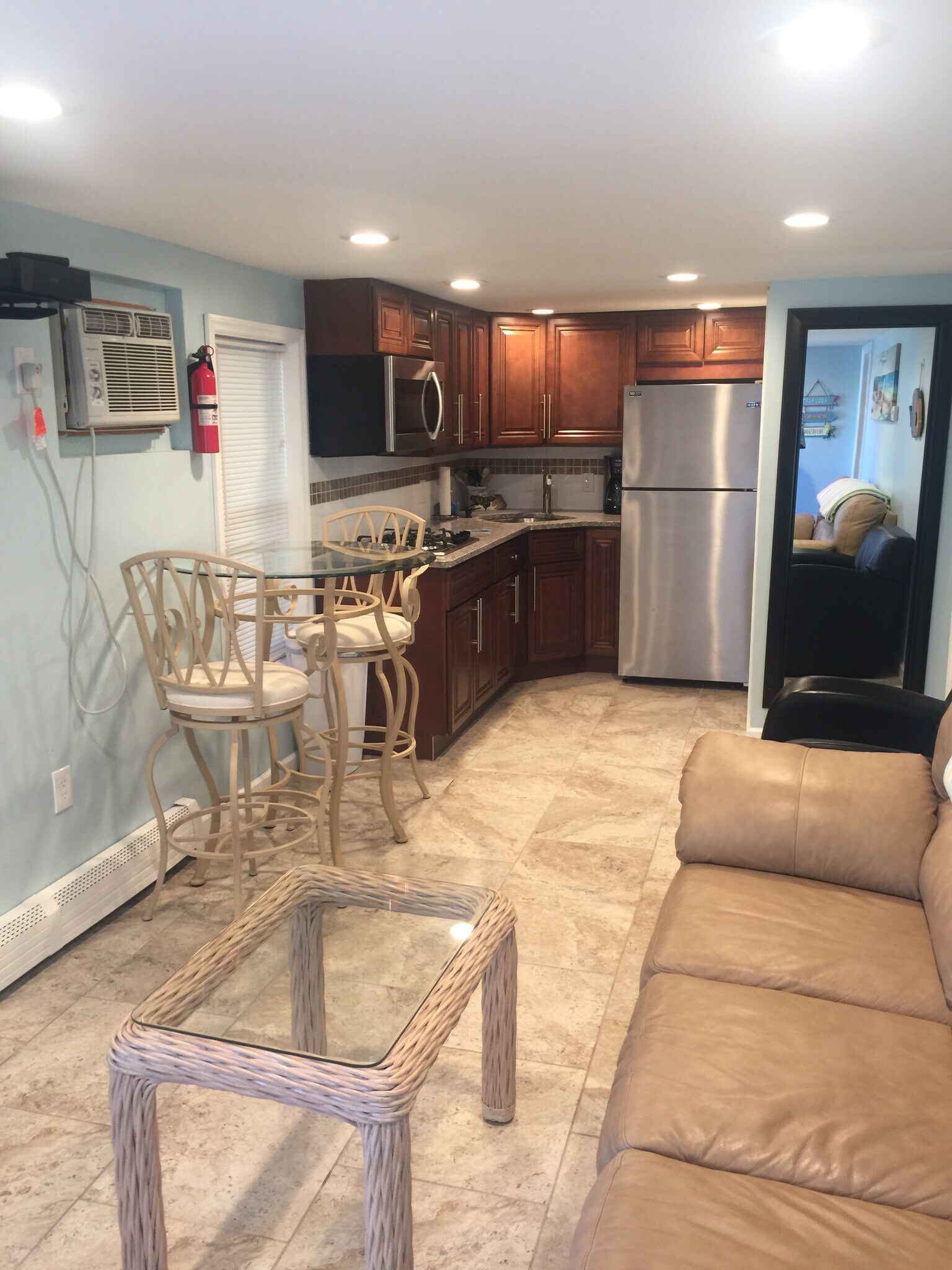 Building Photo - 44 Hancock Ave