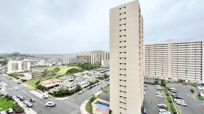 Building Photo - 3161 Ala Ilima St