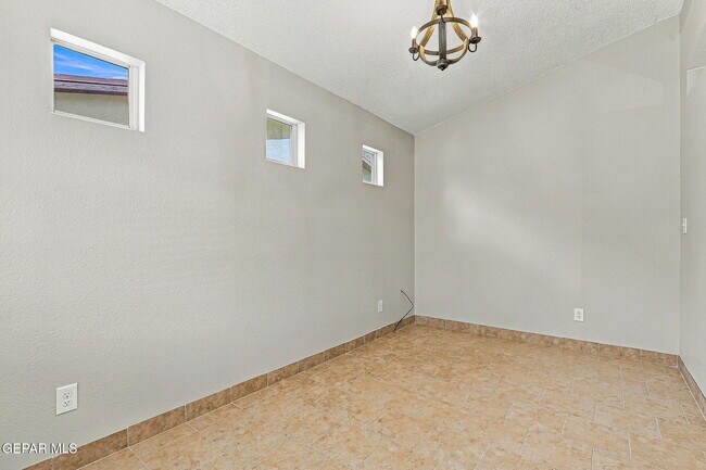 Building Photo - 2724 Granite Rock Pl
