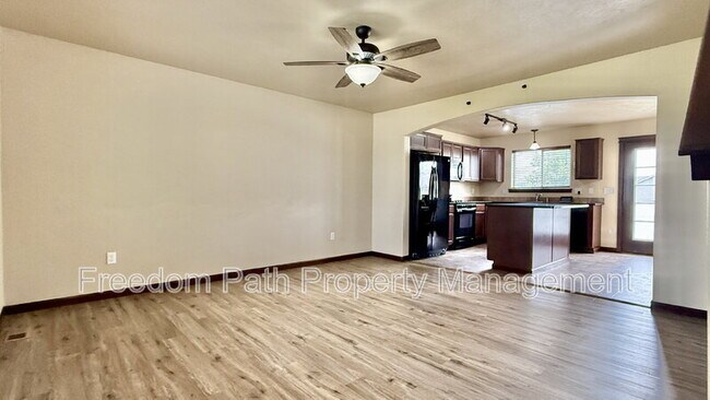 Building Photo - 13043 N Zodiac Loop