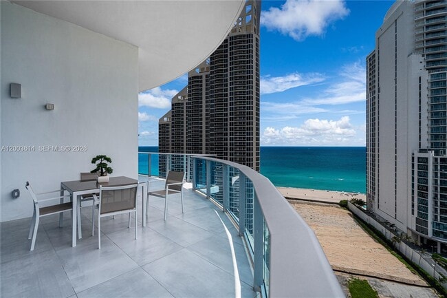 Building Photo - 17550 Collins Ave