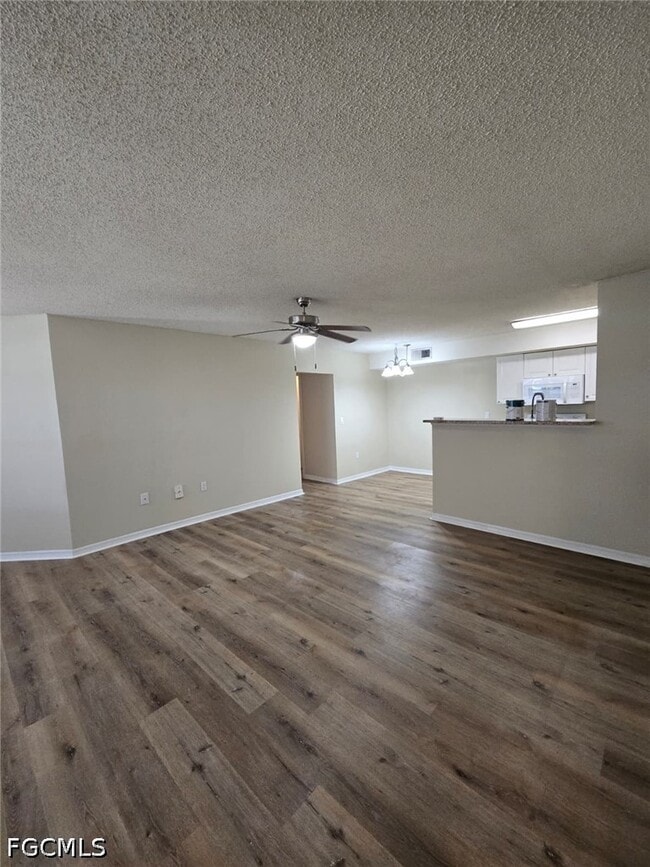 Building Photo - 12730 Equestrian Cir