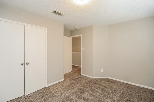 Building Photo - 1806 Adobe Falls Dr