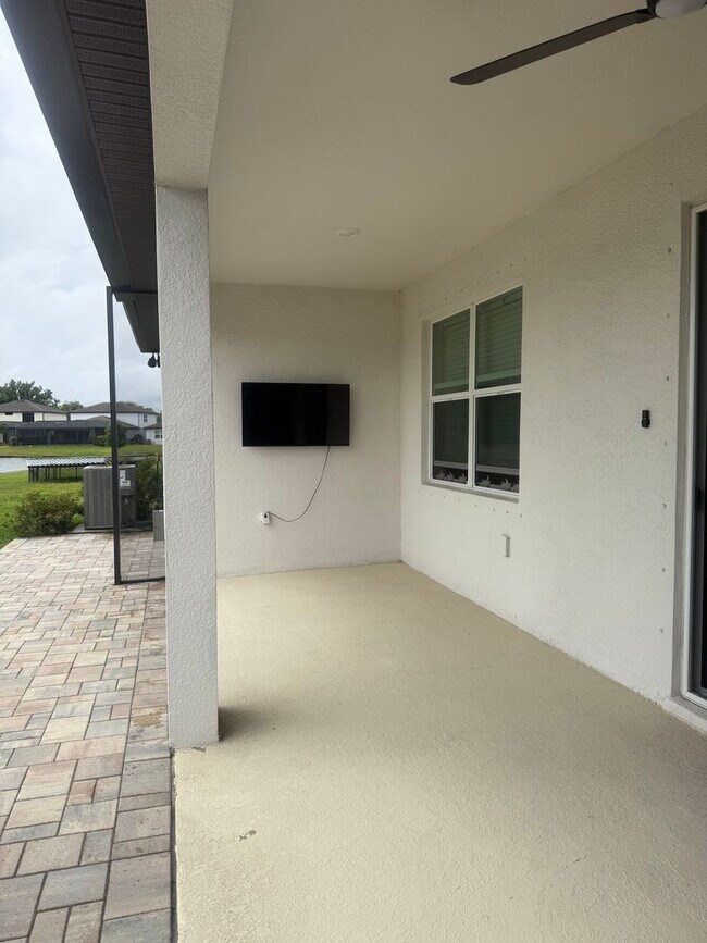 Building Photo - Lakeview Living with Bonus Flex Space & Resort-Style Amenities