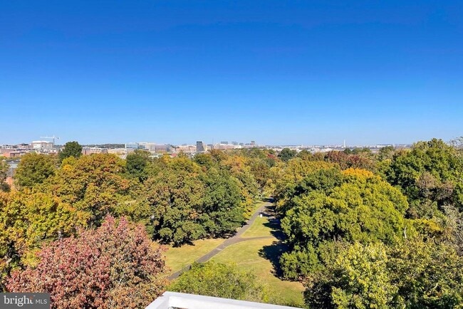 Building Photo - 635 Slaters Ln