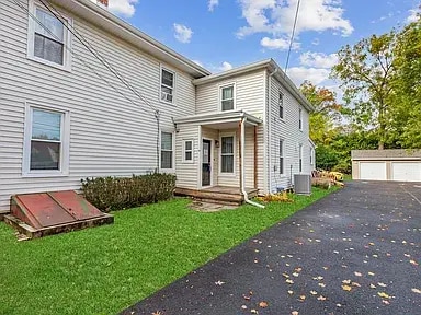 Building Photo - 36 Pascack Rd