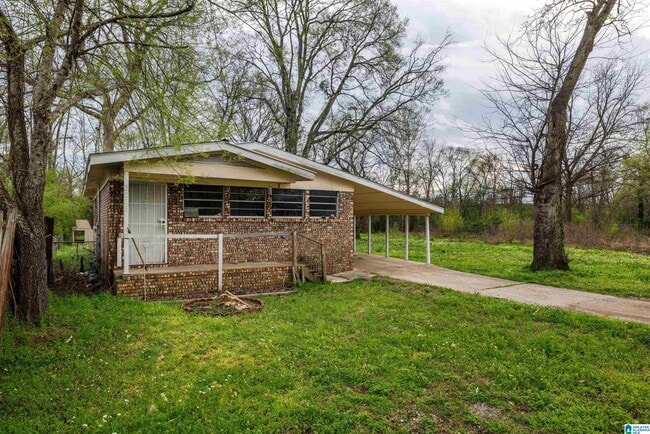 Building Photo - 2225 Beulah Ave SW