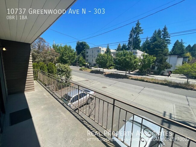 Building Photo - 10737 Greenwood Ave N
