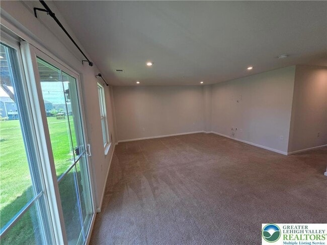 Building Photo - 2434 Emanuel Ct
