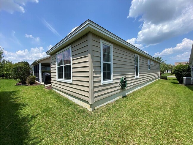 Building Photo - 1251 Westmoreland Loop