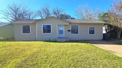 Building Photo - 12121 Hoblitzelle Dr