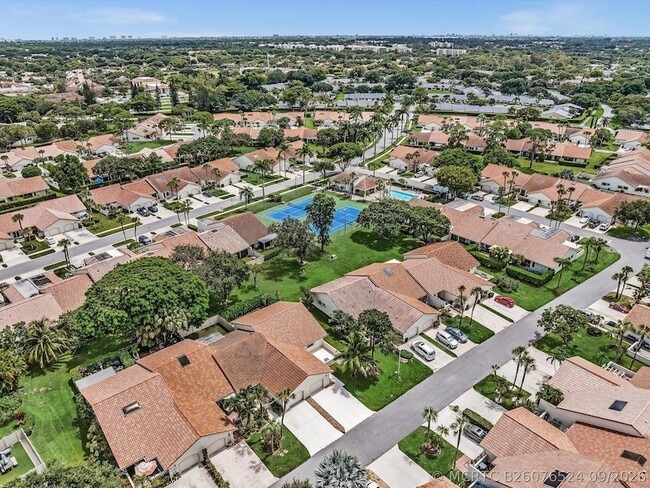 Building Photo - 21578 Altamira Ave