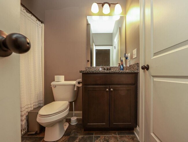 Building Photo - 4669 Sierra Creek Dr NE