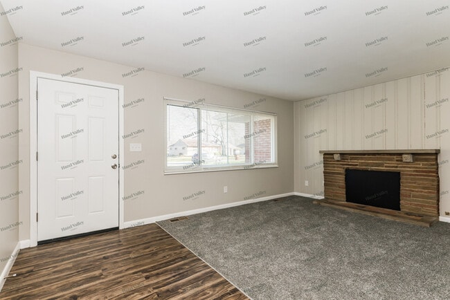 Building Photo - 4065 Locustwood Dr