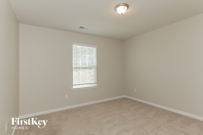 Building Photo - 2188 Killian Creek Dr