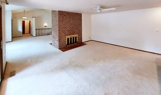Building Photo - 134 Miramar Dr