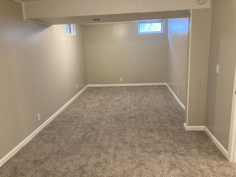 Basement back room / office - 6504 Kelling St