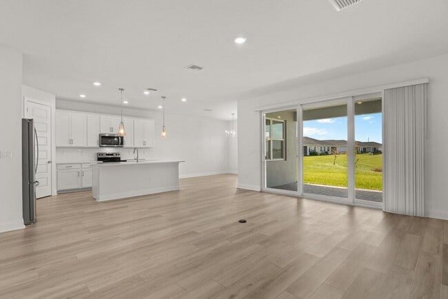 Building Photo - 5684 Hampton Park Cir