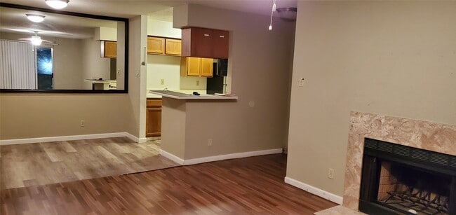 Building Photo - 9700 Leawood Blvd