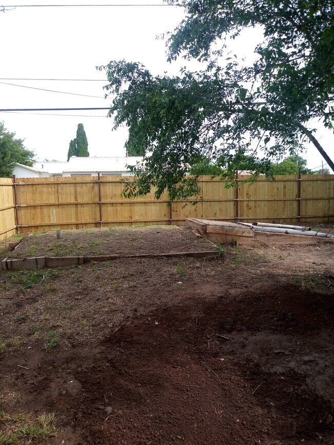 Building Photo - 1111 Sycamore St