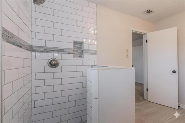 Building Photo - 6248 Trail Lake Dr