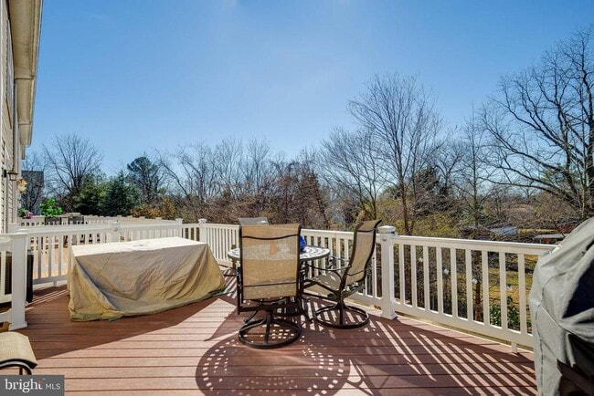Building Photo - 6301 Ralston Way