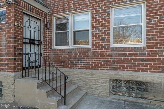 Building Photo - 1104 Vernon Rd