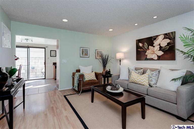 Building Photo - 205 Violet Ave