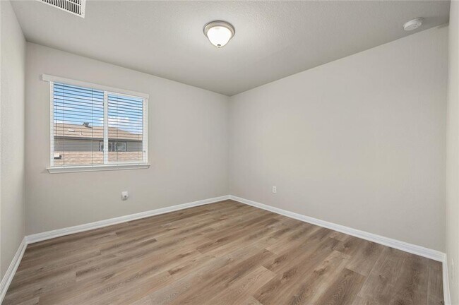 Building Photo - 18401 Congaree St