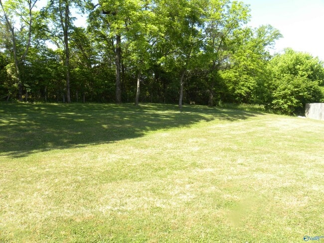 Building Photo - 202 Ashbrook Cir