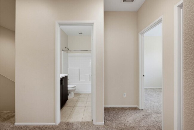 Building Photo - 42910 Avenida Amistad
