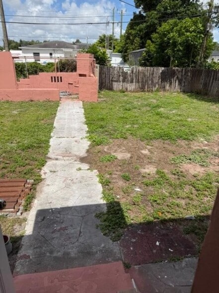 Building Photo - 9230 NW 16th Ave