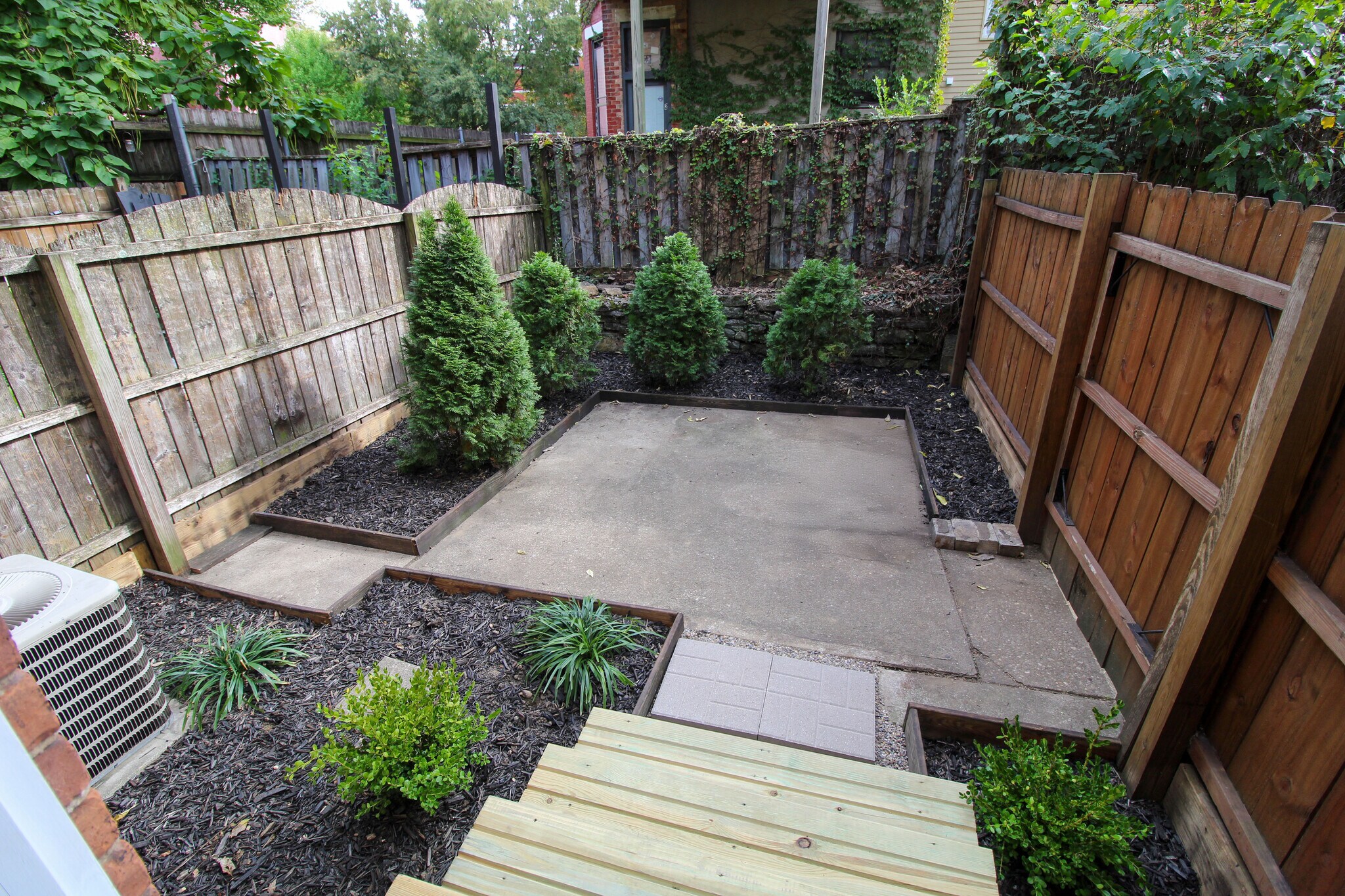 Fenced Patio - 421 Hopkins St