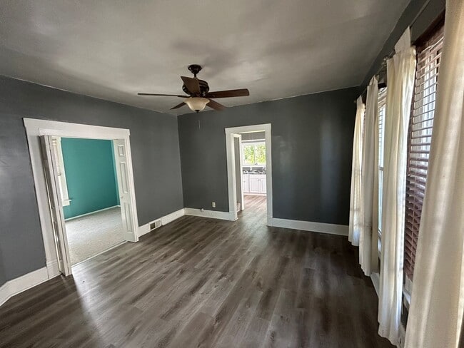 Building Photo - 3 bedroom Single Family House
